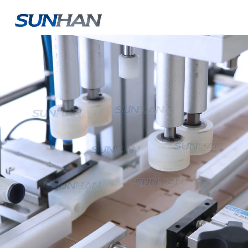 Automatic 4 Heads Desktop Juice Liquid Soap Essential Oil Filling Capping Labeling Machine Production Line - Image 5