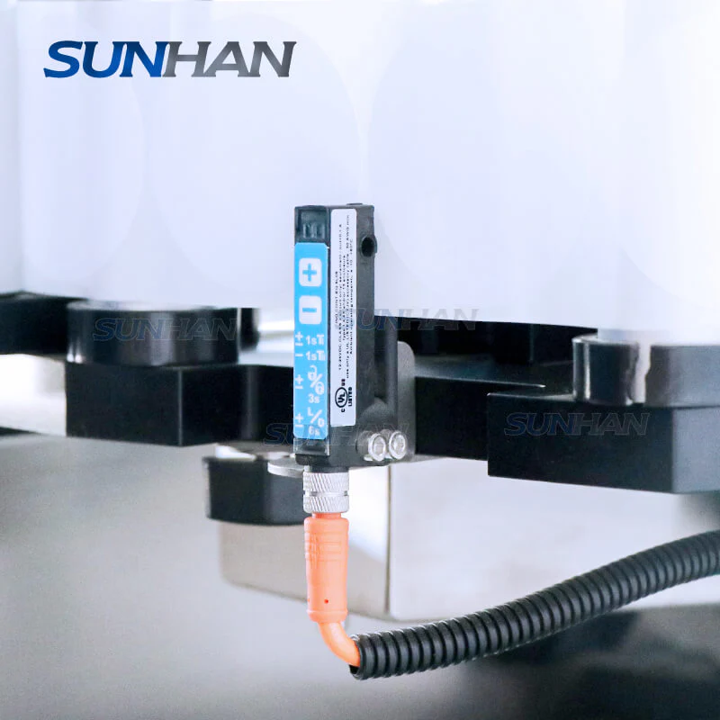 Automatic High Speed Bottled Sauce Labeler Shampoo Beer Cans Hand Gel Round Bottle Labeling Machine - Image 3