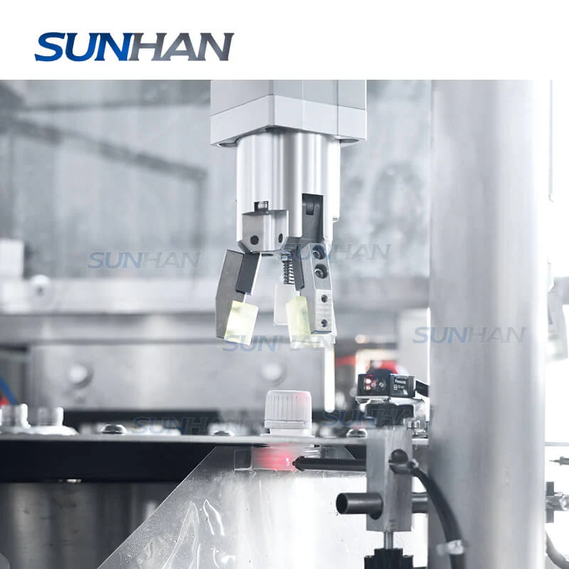 Full Automatic Fabric Softener Laundry Detergent Refillable Spout Pouch Bag Filling Capping Machine Packaging Machine - Image 7